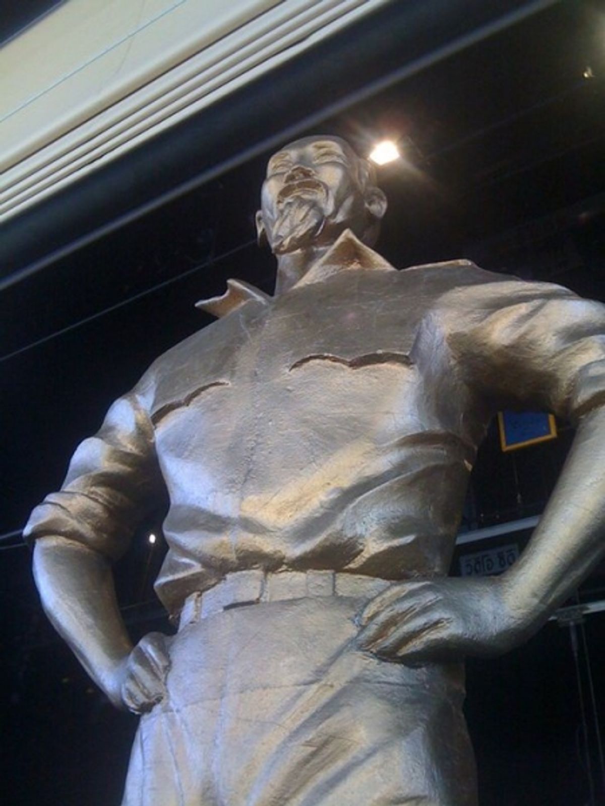 the giant statue of Ho Chi Minh at 