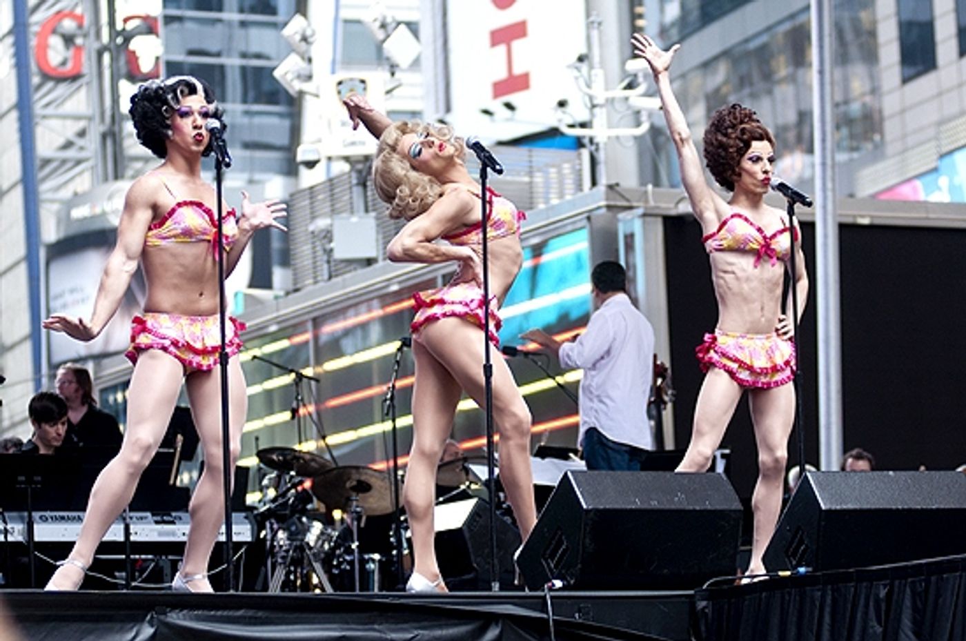 Photo Coverage: Broadway on Broadway 2010 - Part 1 Photo Coverage: Broadway on Broadway 2010 - Part 1 Image