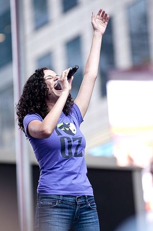 Mandy Gonzalez Photo