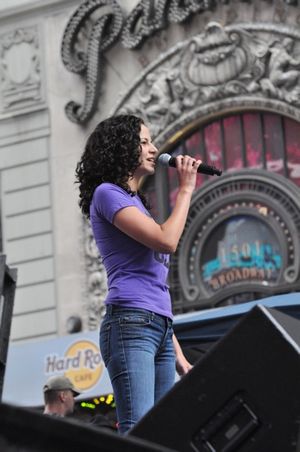 Mandy Gonzalez Photo