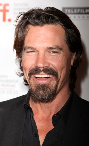 Josh Brolin @ BroadwayWorld Josh Brolin Photo