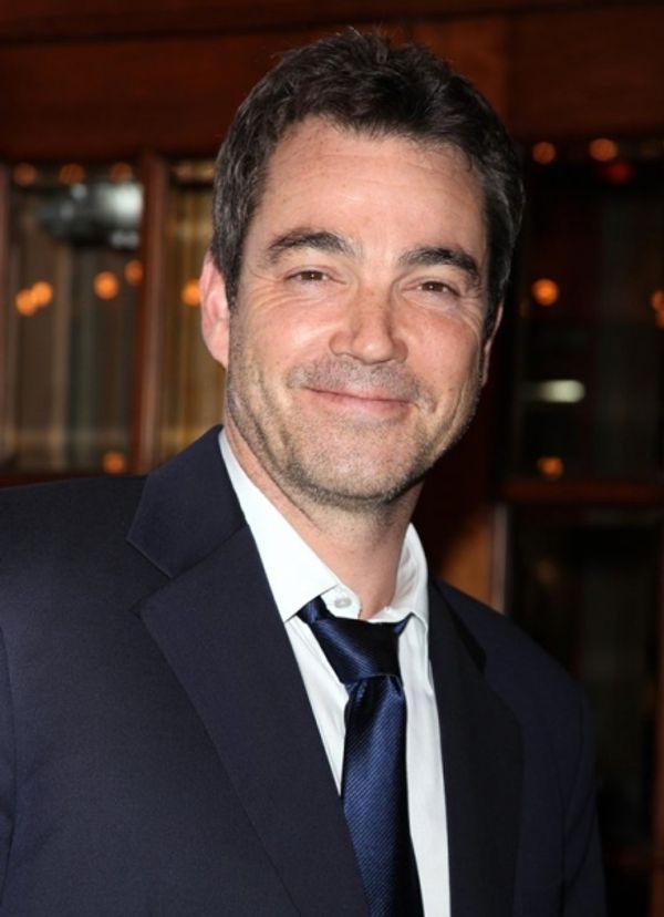 Jon Tenney  Photo