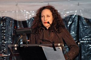 Bebe Neuwirth Photo