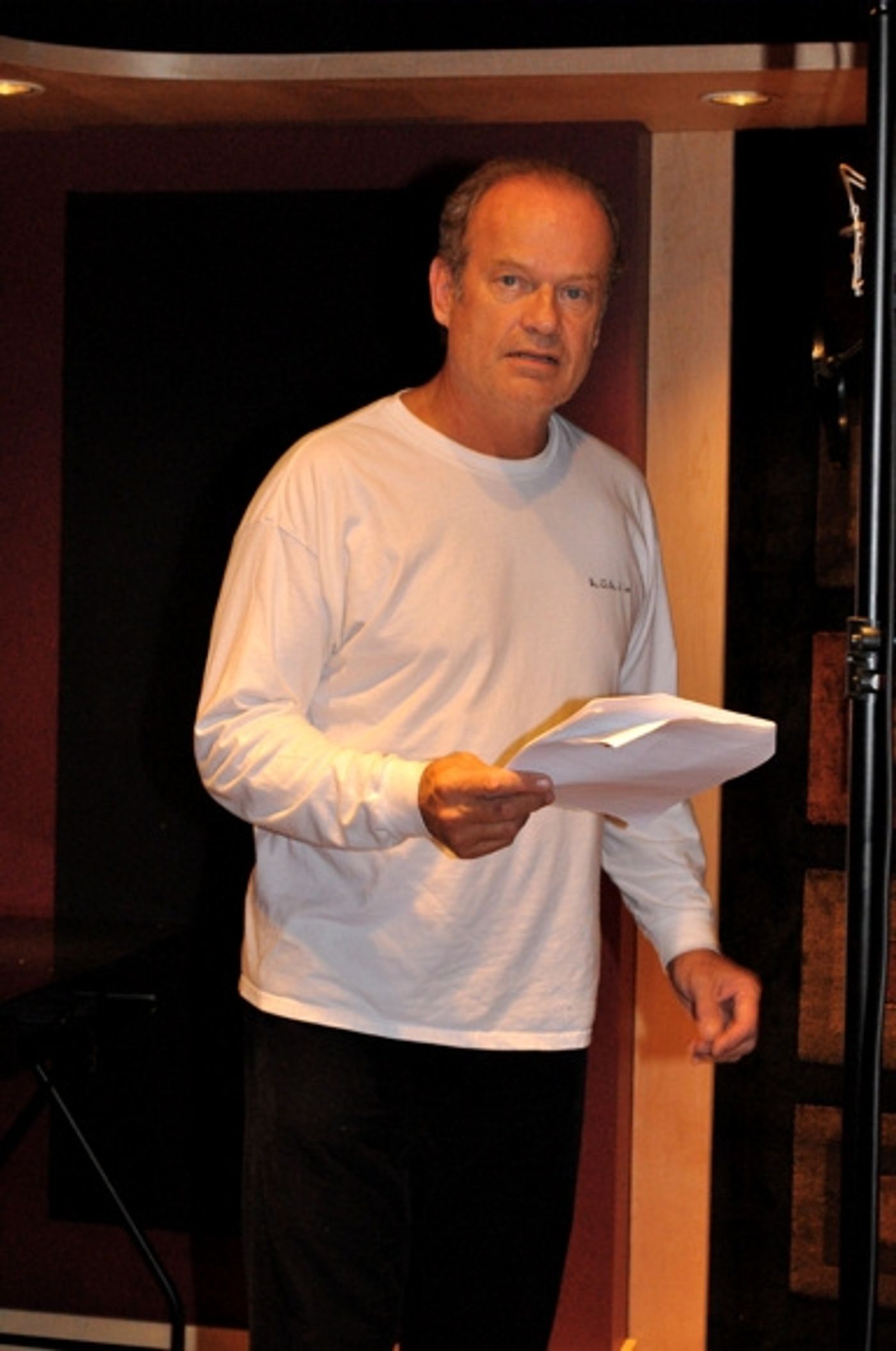 Photo Coverage: Kelsey Grammer Records for  'Carols For A Cure'  Image