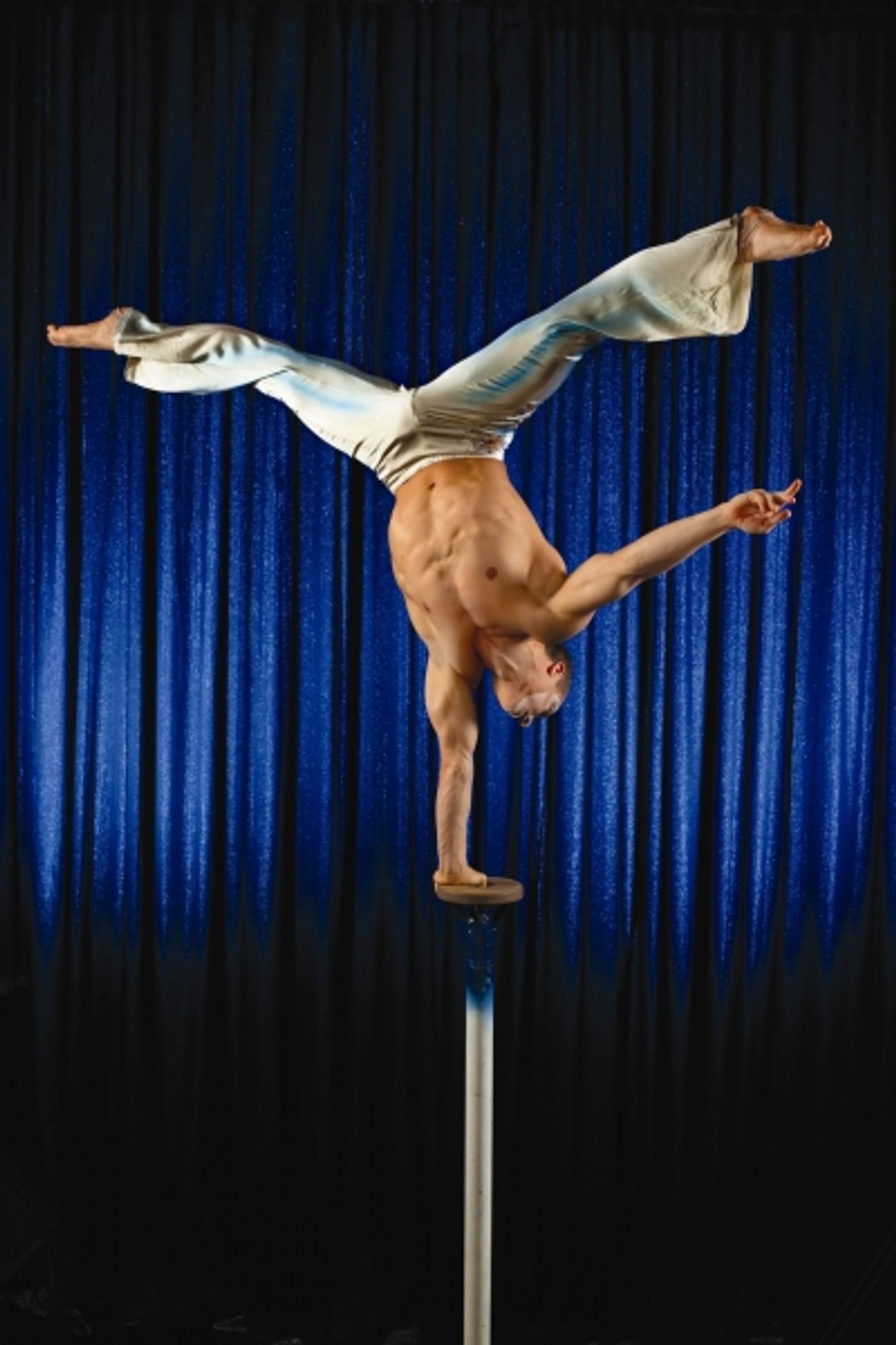 Photo Coverage: Cirque du Soleil's Banana Shpeel Slides into Toronto 9/19-10/10  Image