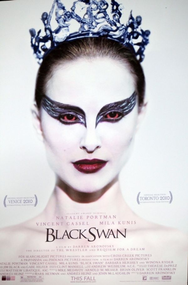 BLACK SWAN Photo