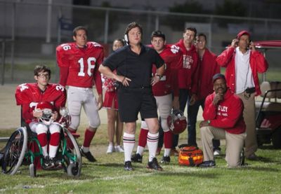 Coach Beiste (guest star Dot Marie Jones, C) and the football team Photo