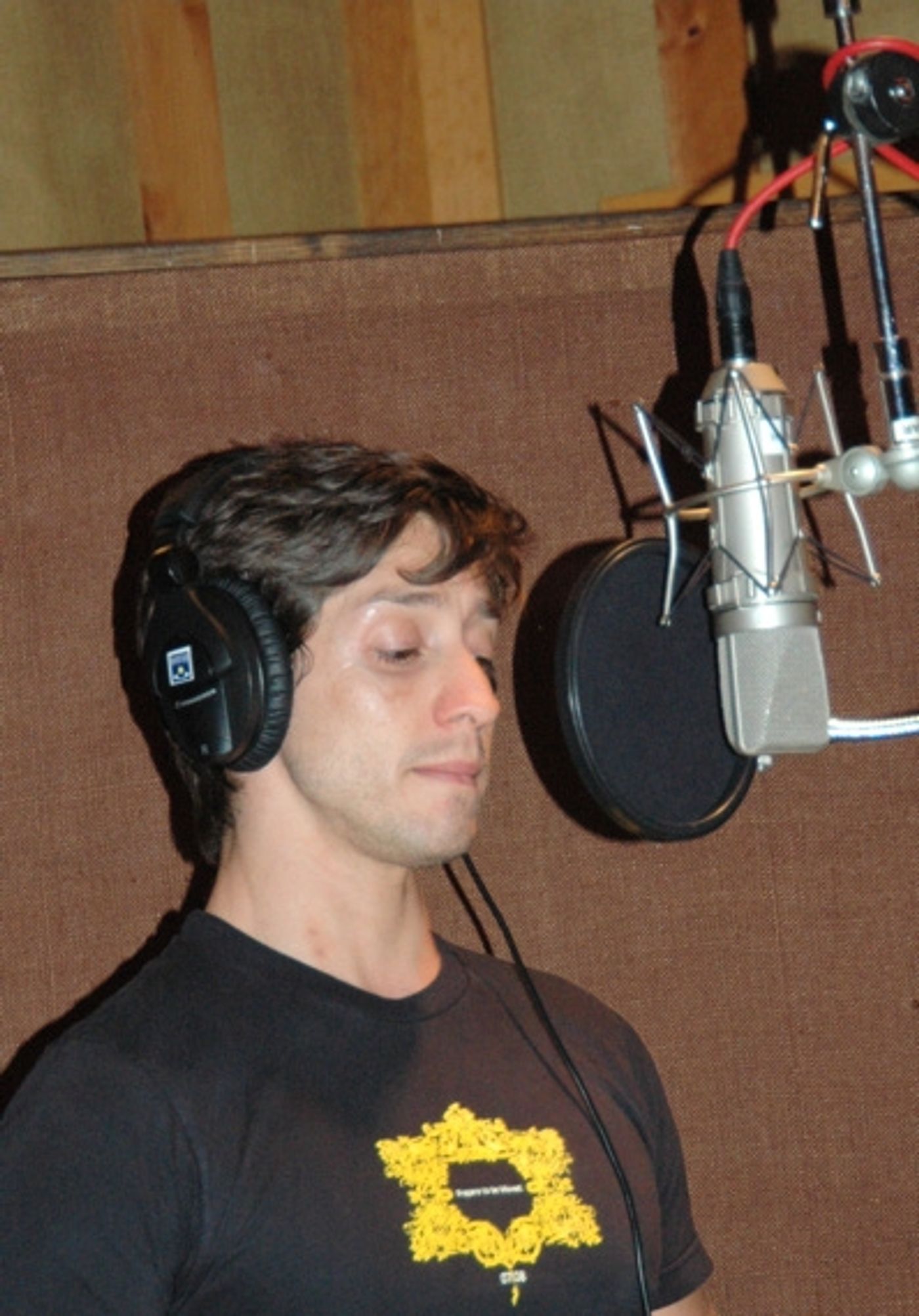 Photo Coverage: Peters & WEST SIDE STORY Sing 'Carols For A Cure'  Image