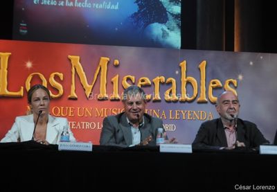 Julia GÃƒÂ³mez Cora, Cameron Mackintosh y Claude-Michel SchÃƒÂ¶nberg Photo