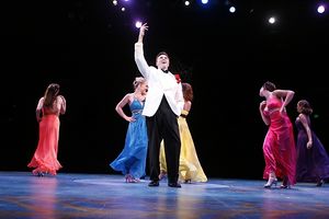 Brent Barrett and ensemble Photo