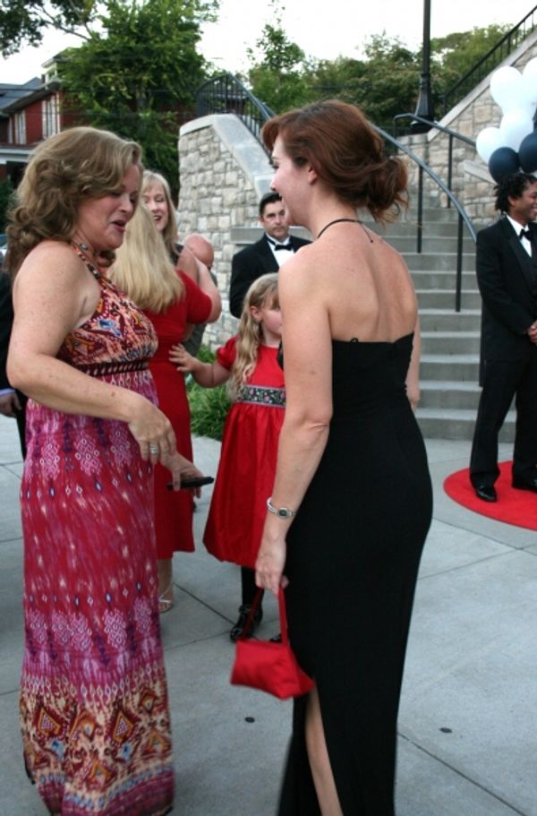 Linda Sue Simmons and Corrie Miller Photo