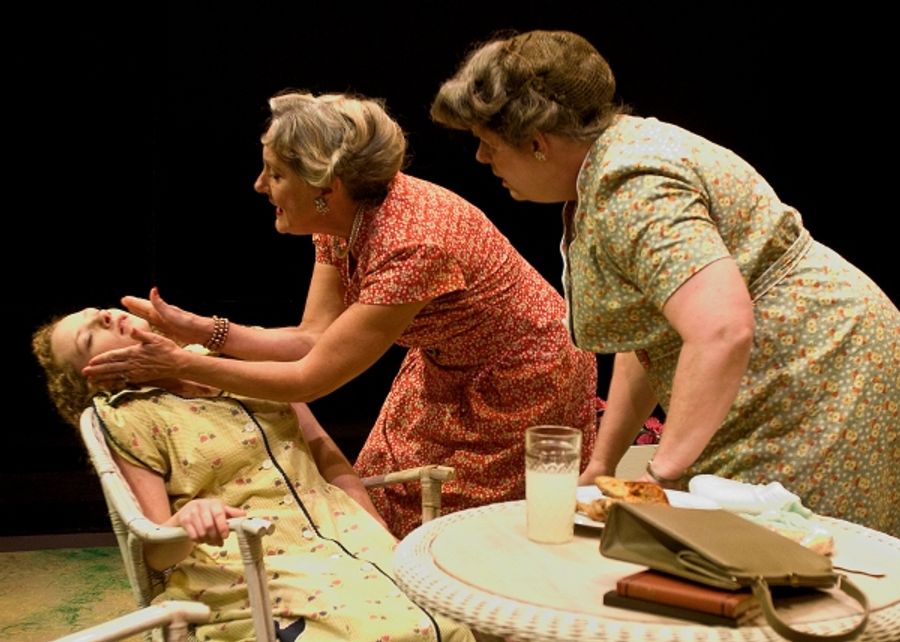 Photo Flash: WEDDING BELLES Opens at Taproot Image