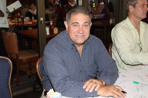 Dan Lauria  Photo