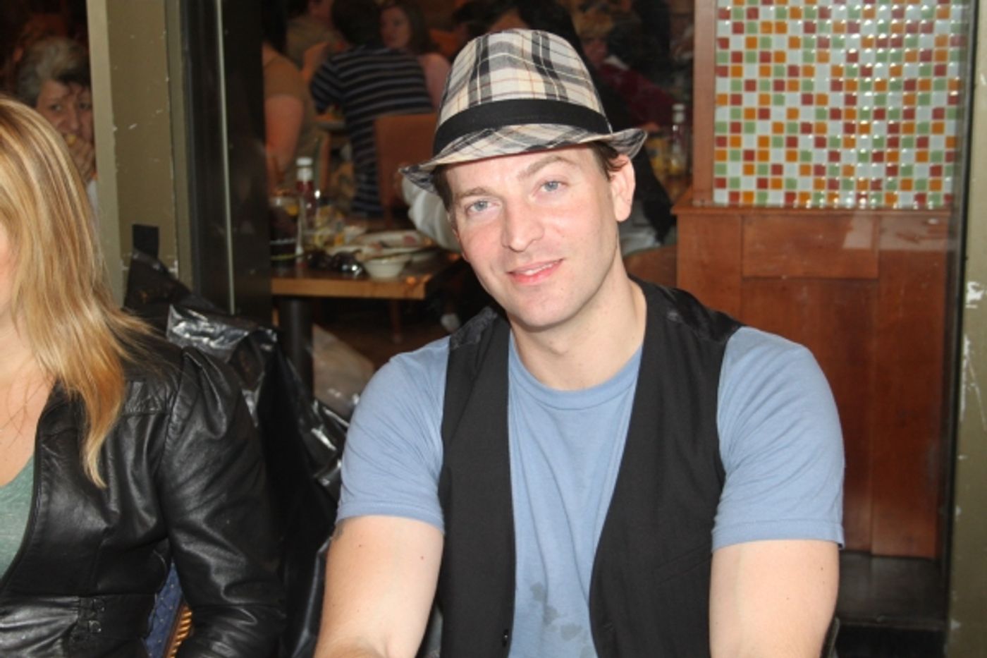Photo Coverage: 2010 BC/EFA Flea Market - Celebrity Tables!  Image