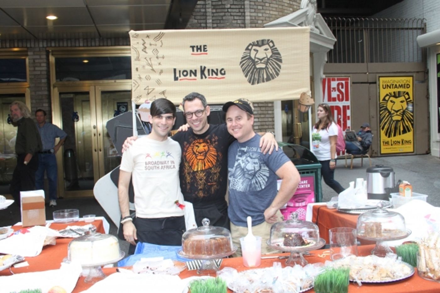 Photo Coverage: 2010 BC/EFA Flea Market!  Image