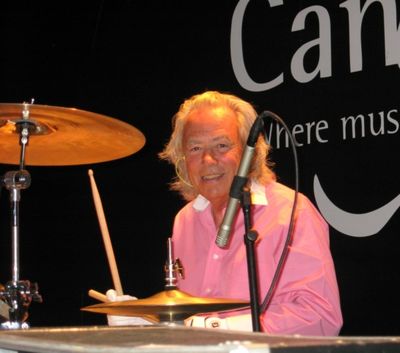Nigel Olsson  Photo
