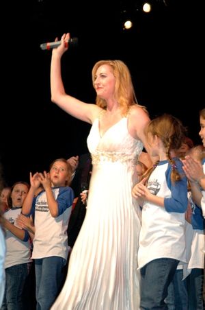 Rita Harvey and the Lower Hudson Valley Youth Chorus Photo