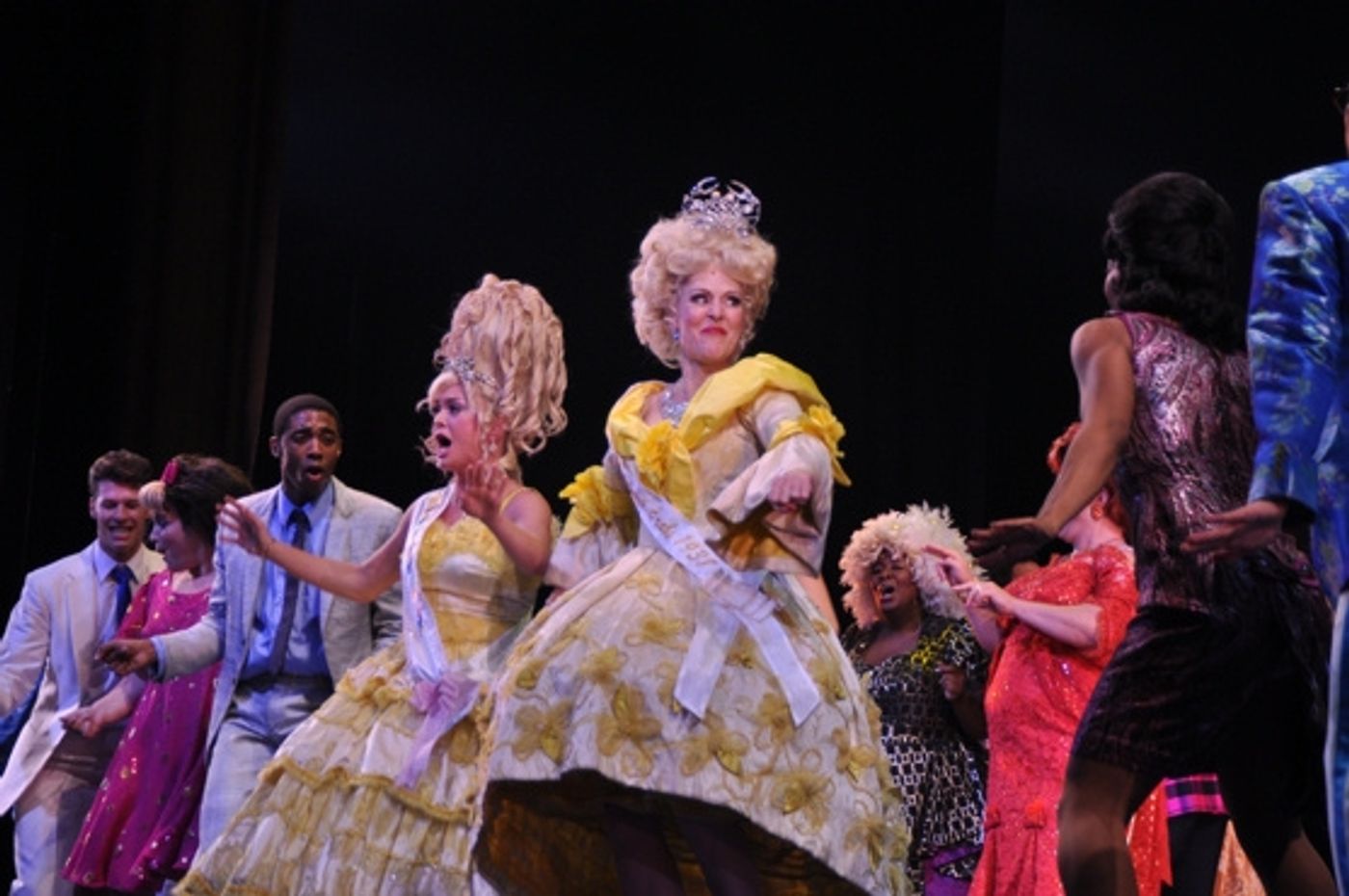 Photo Coverage: Sieber Opens in HAIRSPRAY at Paper Mill!  Image