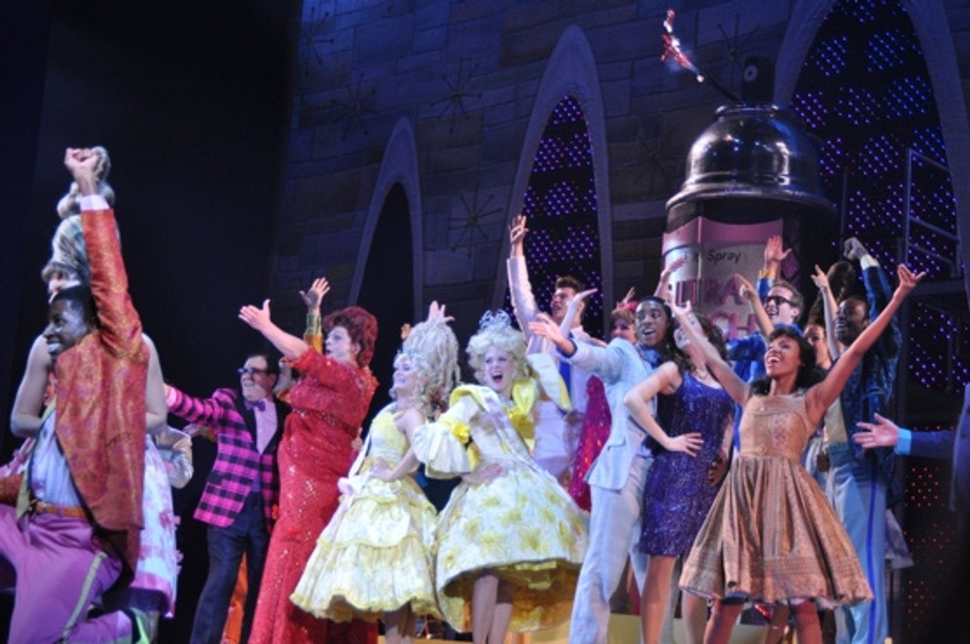 Photo Coverage: Sieber Opens in HAIRSPRAY at Paper Mill!  Image