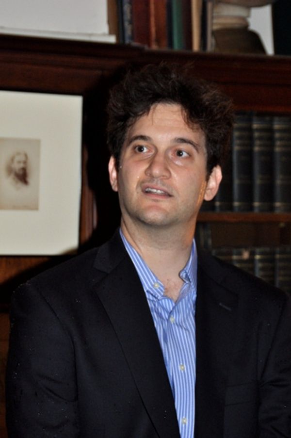 Jason Zinoman Photo