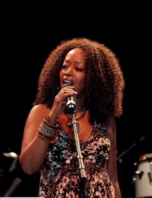 Jennifer Leigh Warren Photo