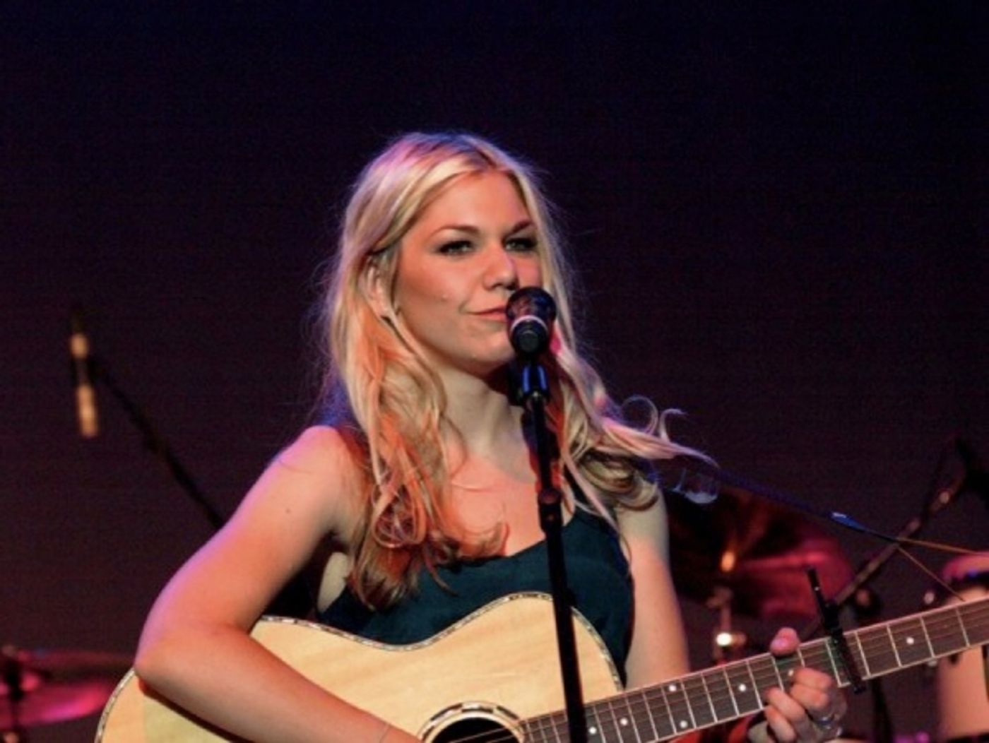 Photo Coverage: Sykes, Espinosa, Hilty & More at LA AIDS Walk  Image