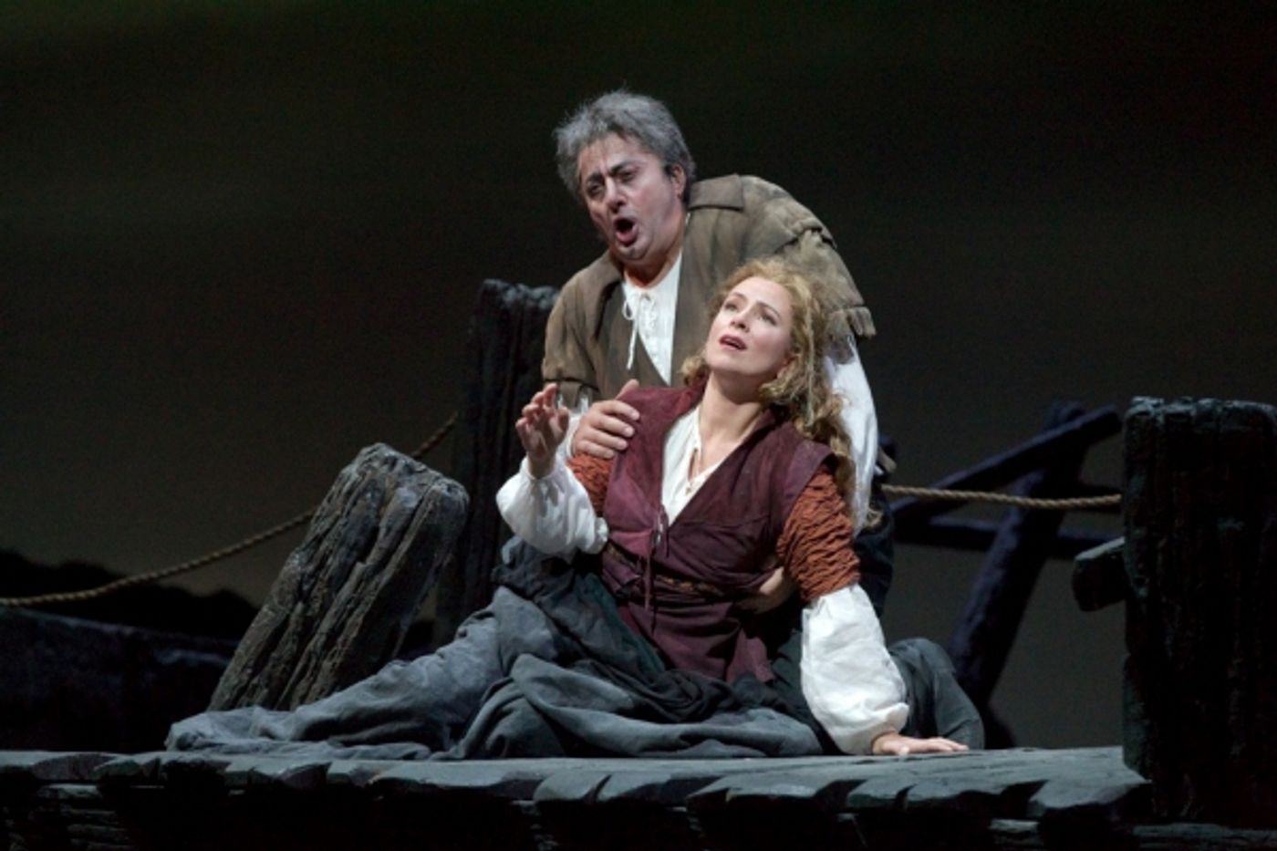 Photo Flash: RIGOLETTO Opens at the Met  Image