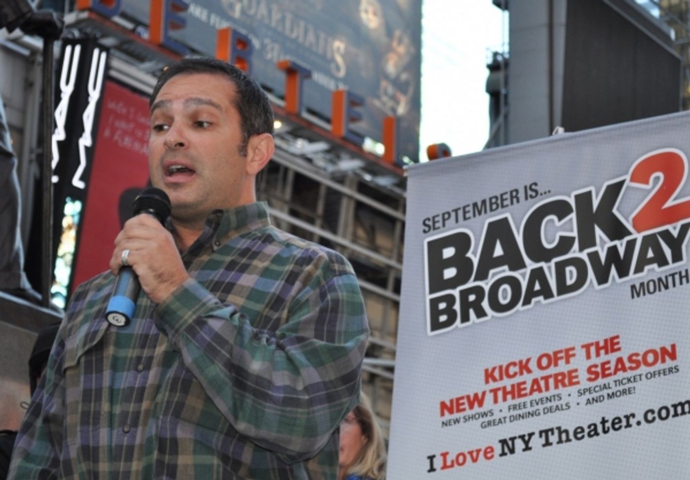 Photo Flash: Back2Broadway Hosts Karaoke in Times Square Photo Flash: Back2Broadway Hosts Karaoke in Times Square Image