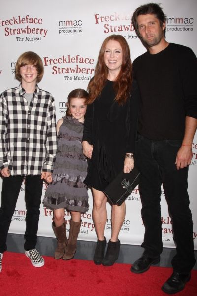 Julianne Moore and Family Photo