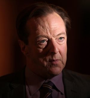 Edward Hibbert Photo