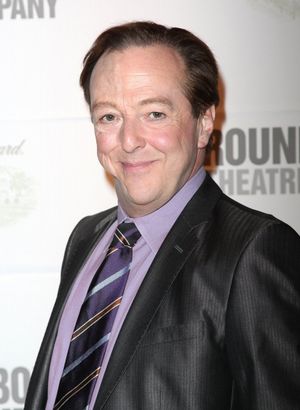 Edward Hibbert Photo
