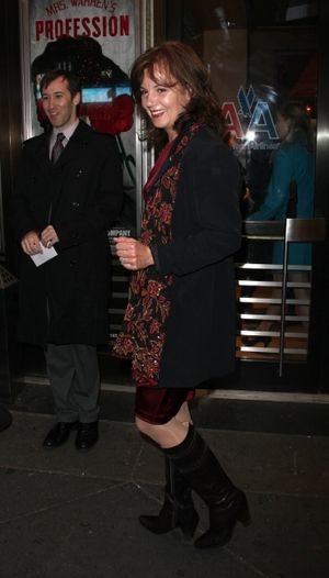 Margaret Colin Photo