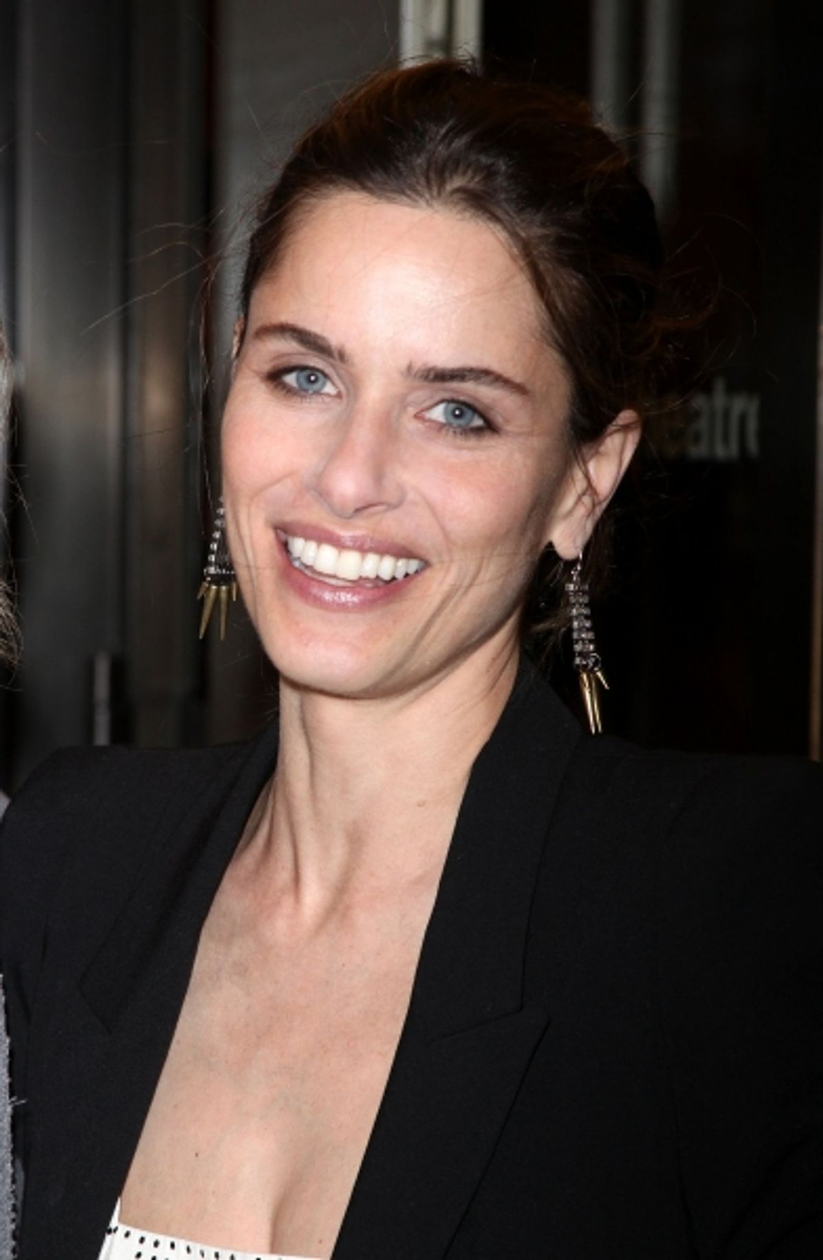 Amanda Peet at 