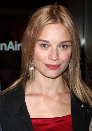 Hannah Yelland @ BroadwayWorld Hannah Yelland Photo