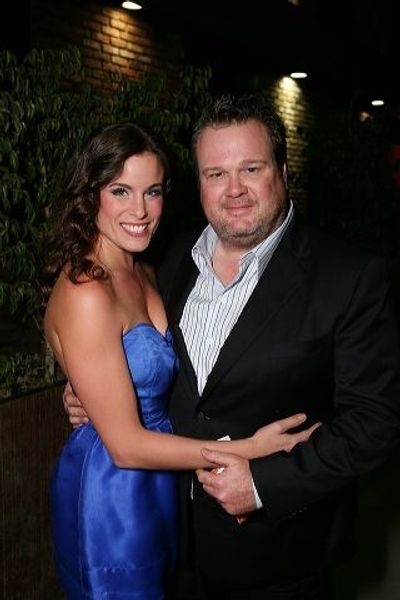 Katherine Tokarz (L) and actor Eric Stonestreet Photo