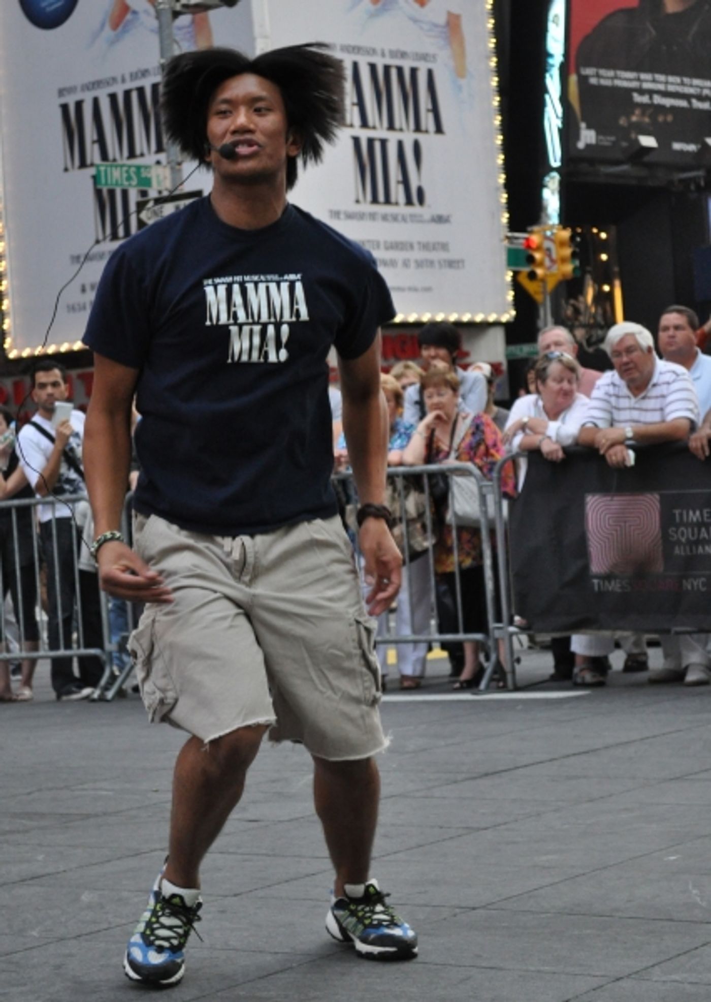 Photo Flash: Back2Broadway Holds Dance Class in Times Square Photo Flash: Back2Broadway Holds Dance Class in Times Square Image
