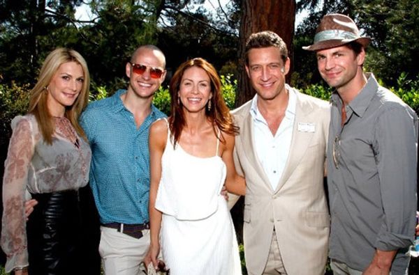 Queer As Folk cast members Thea Gill, Peter Paige, Michelle Clunie, Robert Gant, Gale Photo