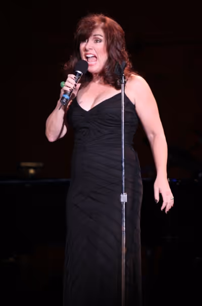 Debbie Gravitte Photo