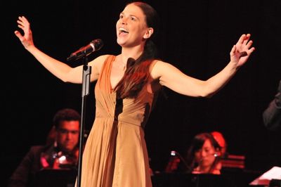 Sutton Foster Photo