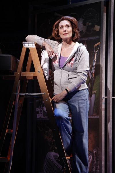 Dee Hoty as Violet Newstead Photo