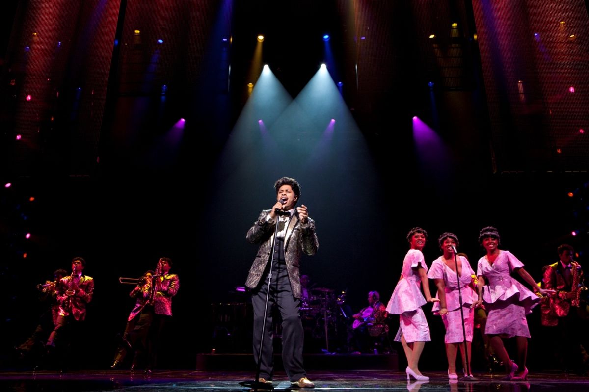 Chester Gregory and the cast of DREAMGIRLS at 