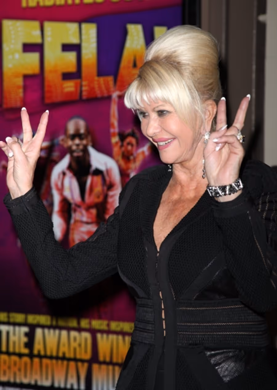 Photo Coverage: TIME STANDS STILL Red Carpet Image