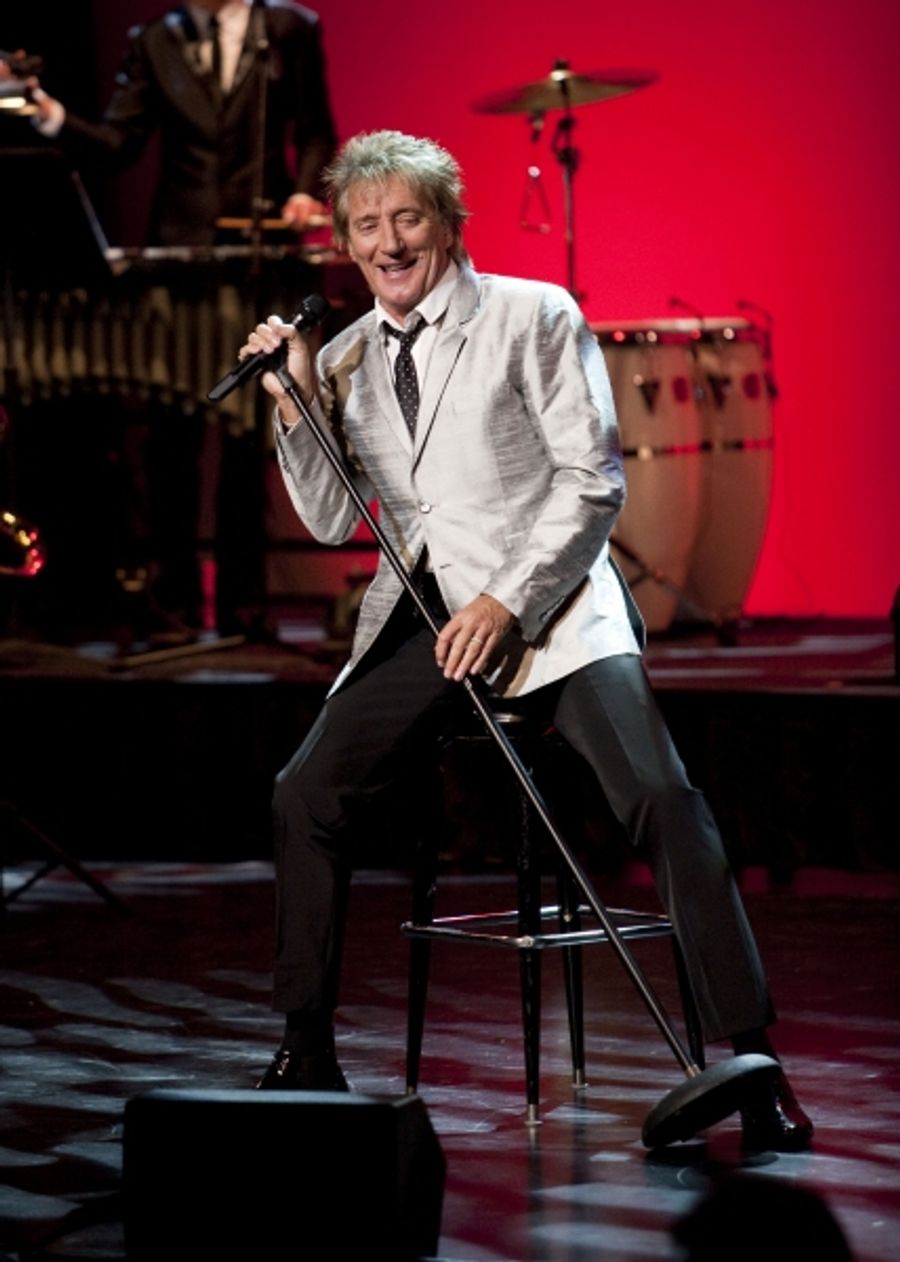 Photo Flash: Rod Stewart Takes The Stage At Aventura Arts & Cultural Center Image
