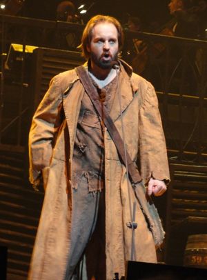 Alfie Boe @ BroadwayWorld Alfie Boe Photo