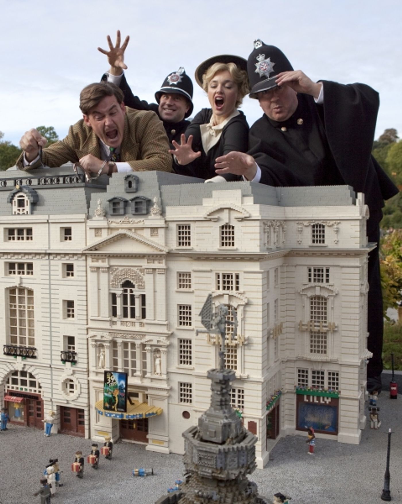 Photo Flash: The Cast Of THE 39 STEPS Take On Legoland  Image