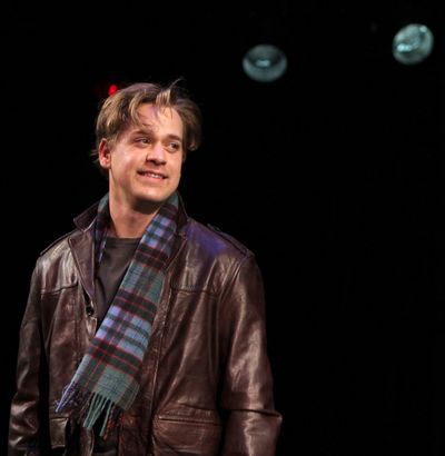 T.R. Knight Photo