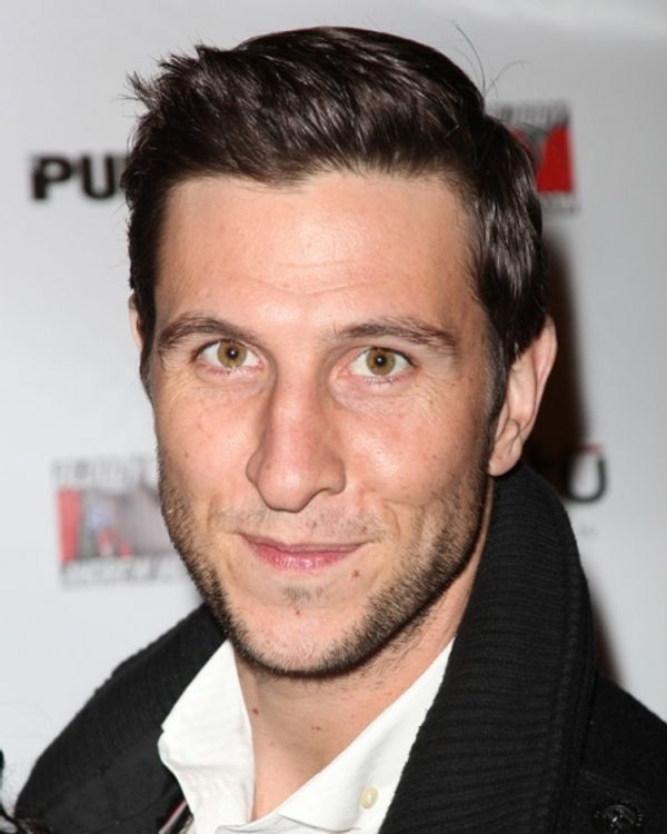 Pablo Schreiber  Photo