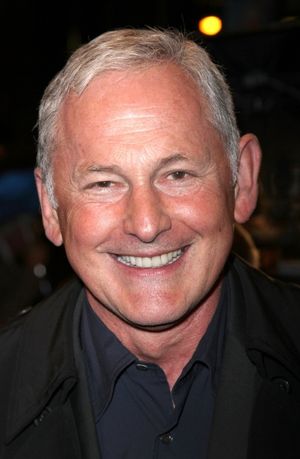 Victor Garber Photo