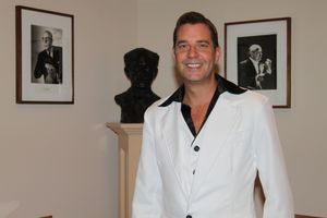 Music Director/Conductor Steven Reineke  Photo