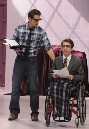 Will (Matthew Morrison, L) rehearses with Artie (Kevin McHale, R) Photo